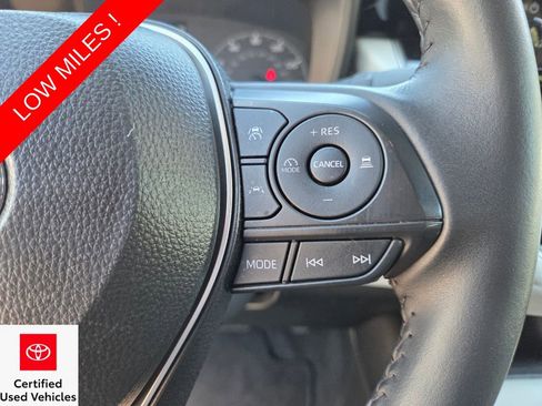 Certified 2025 Toyota Corolla SE w/ Convenience Package image 30
