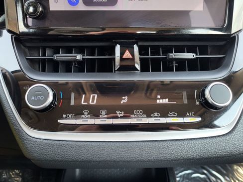 Used 2024 Toyota Corolla LE FWD image 15