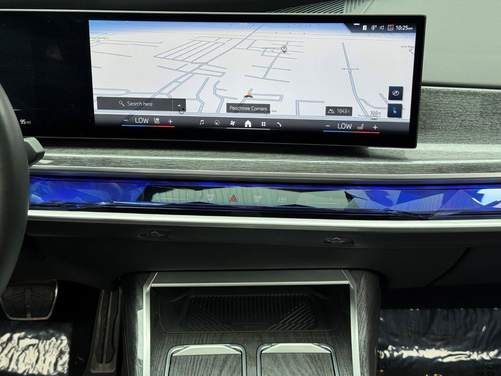 Used 2023 BMW i7 xDrive60 w/ Parking Assistance Package AWD/4WD image 24