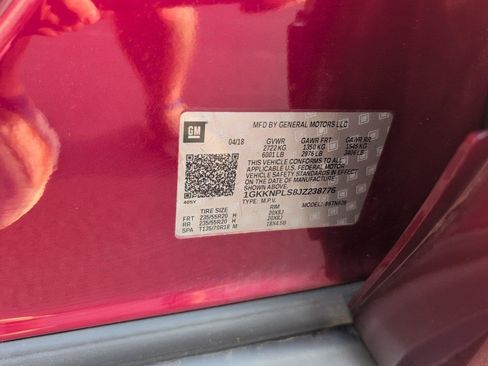 Used 2018 GMC Acadia Denali w/ Technology Package FWD image 11