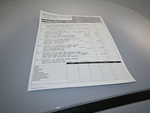 Used 2025 Nissan Versa SR w/ Electronics Package image 5