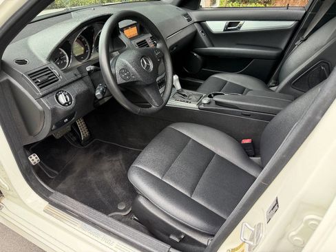 Used 2010 Mercedes-Benz C 300 Sedan image 13