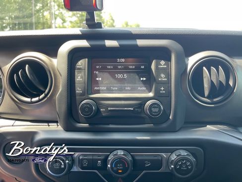 Used 2019 Jeep Wrangler Unlimited Sport S AWD/4WD image 5
