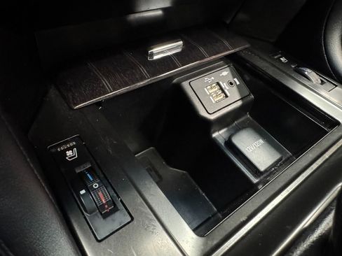 Used 2023 Lexus GX 460 Premium w/ Premium Plus Package image 15