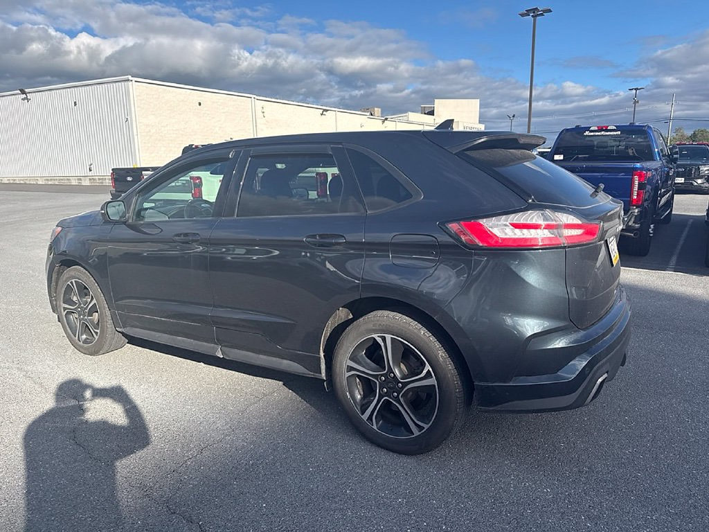 Used 2022 Ford Edge ST w/ Cargo Accessory Package AWD/4WD image 3