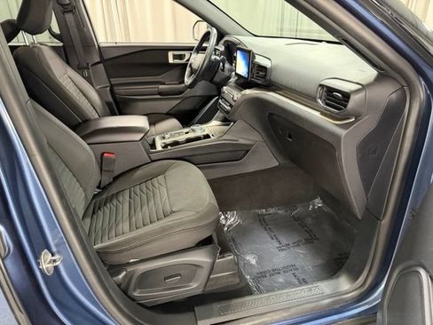 Used 2020 Ford Explorer XLT AWD/4WD image 7