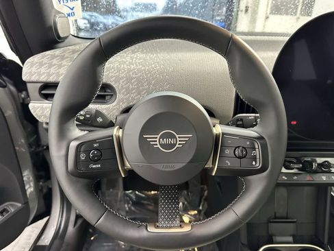 Certified 2025 MINI Cooper 2-Door Hardtop image 12