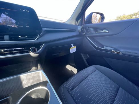 Used 2025 Chevrolet Equinox LT image 33