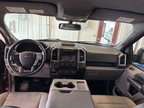 Used 2016 Ford F150 XLT w/ Equipment Group 302A Luxury image 11