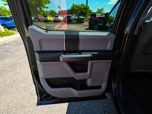 Used 2018 Ford F150 XLT AWD/4WD image 22