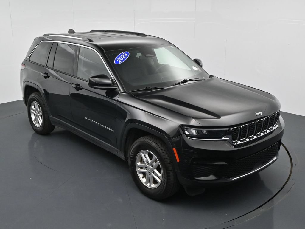 Used 2023 Jeep Grand Cherokee Laredo RWD image 20