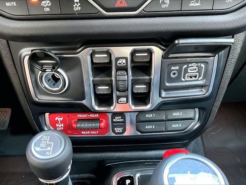 New 2026 Jeep Wrangler Unlimited Rubicon 392 w/ Quick Order Package 27X Moab AWD/4WD image 16