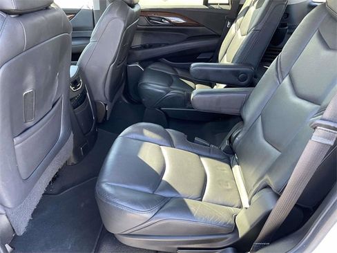 Used 2019 Cadillac Escalade Premium Luxury image 13