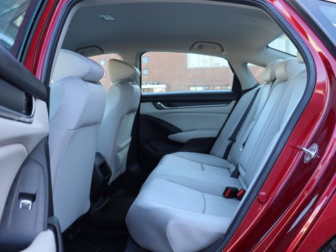 Used 2021 Honda Accord Hybrid image 14