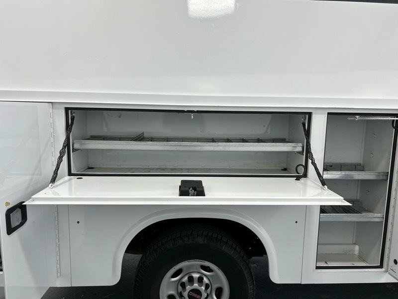 Used 2020 GMC Savana 3500 w/ Power Convenience Package RWD image 28