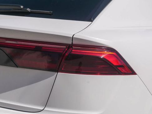 Used 2023 Audi Q8 Premium Plus w/ Premium Plus Package AWD/4WD image 10