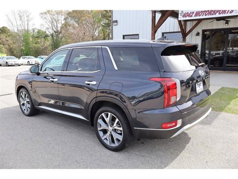 Used 2021 Hyundai Palisade SEL w/ Premium Package image 3