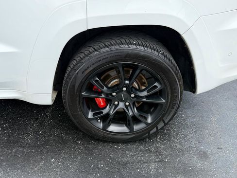Used 2017 Jeep Grand Cherokee SRT AWD/4WD image 12