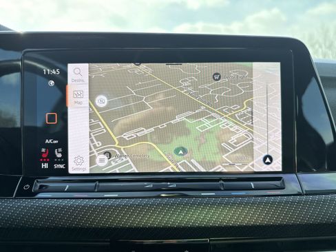 Used 2023 Volkswagen Golf R image 19