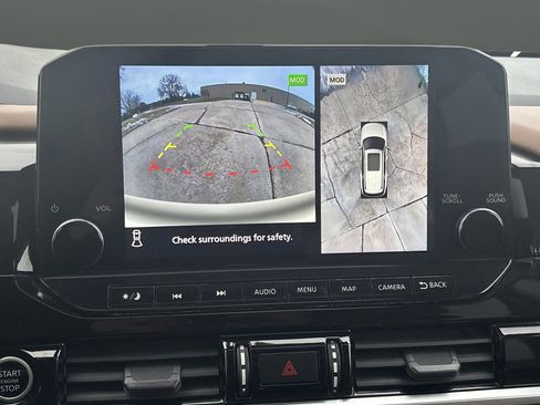 Used 2023 Nissan Pathfinder Platinum w/ Lighting Package (N93) image 10