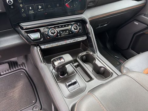 Used 2023 GMC Sierra 1500 AT4 w/ AT4 Preferred Package image 16