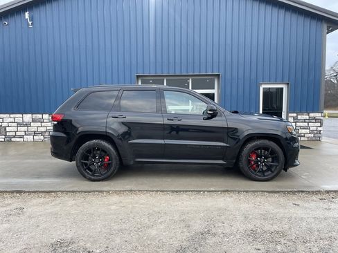 Used 2020 Jeep Grand Cherokee SRT image 10