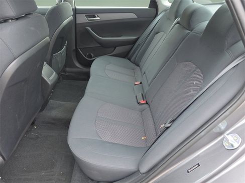 Used 2018 Hyundai Sonata SE image 9