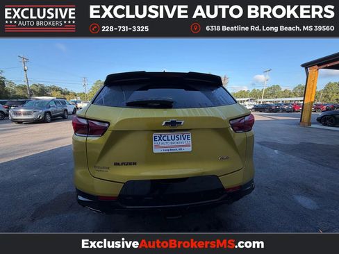 Used 2022 Chevrolet Blazer RS w/ Enhanced Convenience Package image 2