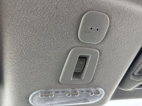 Used 2016 Nissan Juke SV image 24