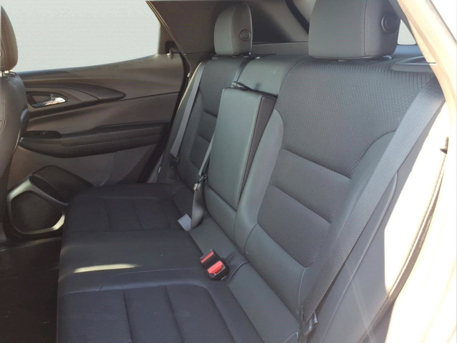 Used 2023 Chevrolet TrailBlazer RS FWD image 12