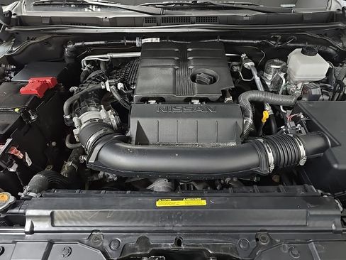 Used 2023 Nissan Frontier PRO-4X w/ Pro Convenience Package image 12