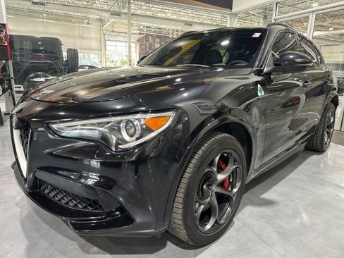 Used 2018 Alfa Romeo Stelvio Quadrifoglio w/ Driver Assist Dynamic Package AWD/4WD image 20