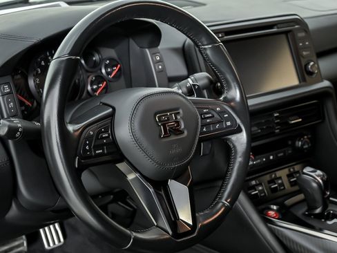 Used 2019 Nissan GT-R Premium AWD/4WD image 23