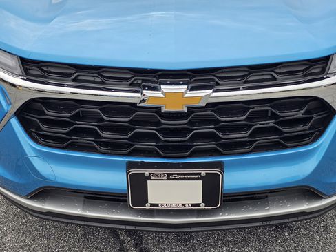 New 2026 Chevrolet Trax LT w/ Driver Confidence Package FWD image 17