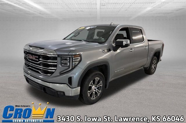 Used 2025 GMC Sierra 1500 SLT AWD/4WD image 1
