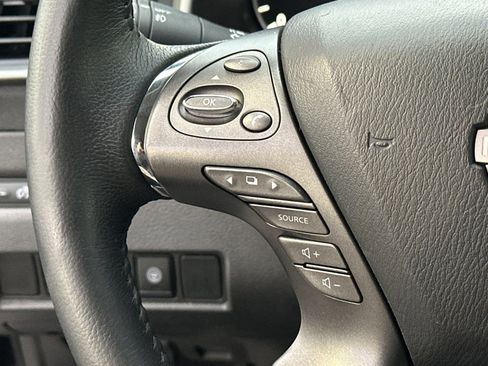 Used 2023 Nissan Murano SV image 24