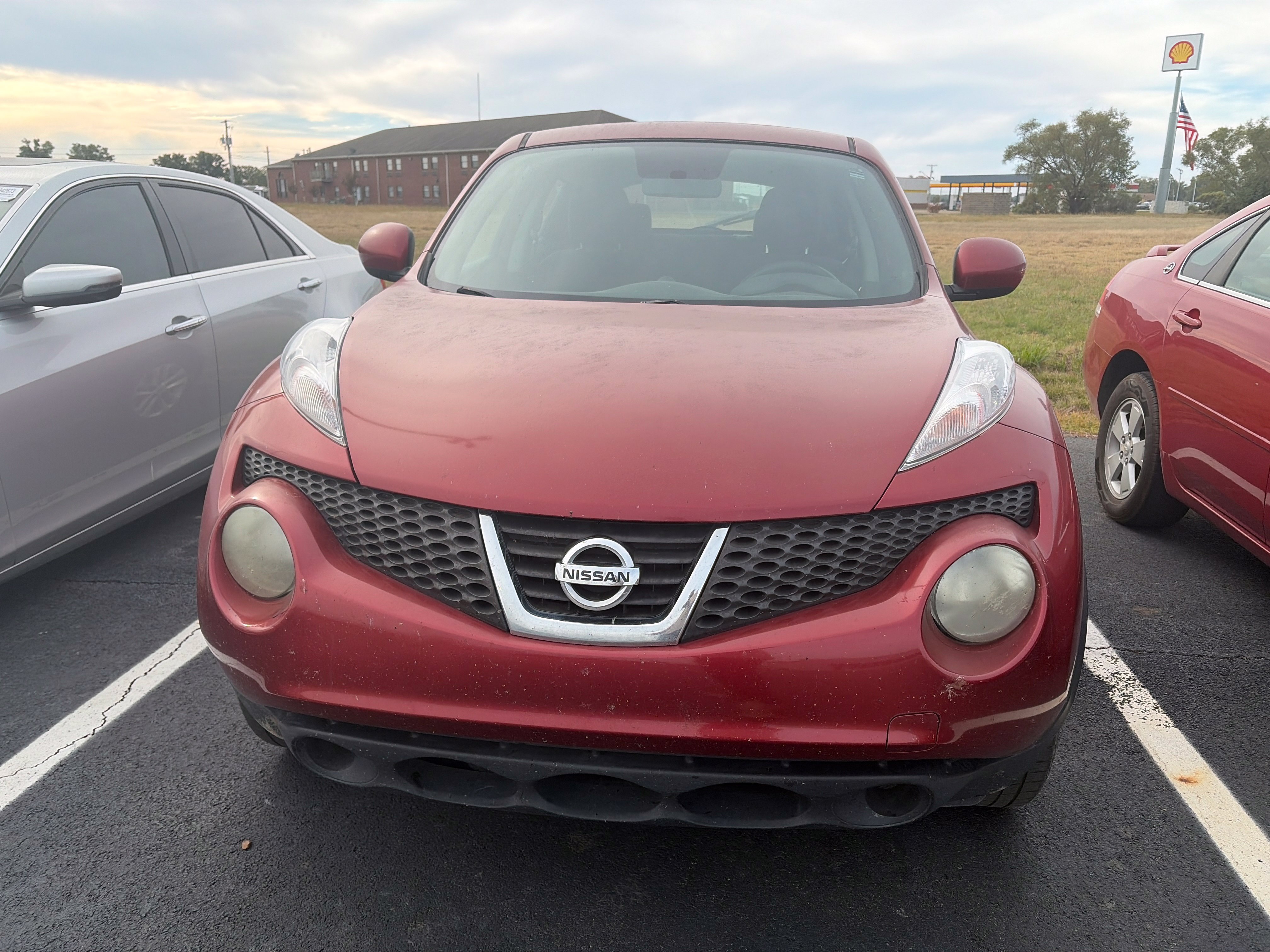 Used 2013 Nissan Juke S FWD image 2