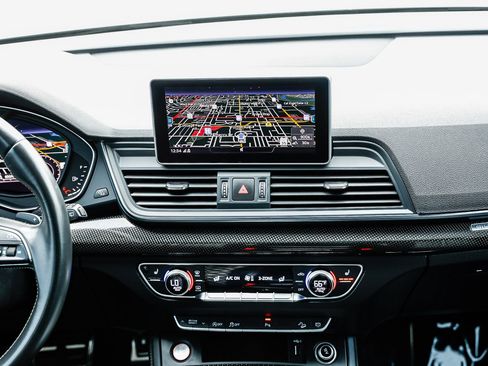 Used 2020 Audi SQ5 Premium Plus w/ Premium Plus Package image 11