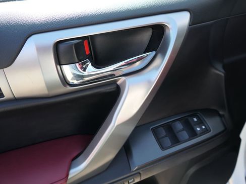 Used 2023 Lexus GX 460 Premium image 12