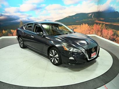 Used 2021 Nissan Altima 2.5 SV