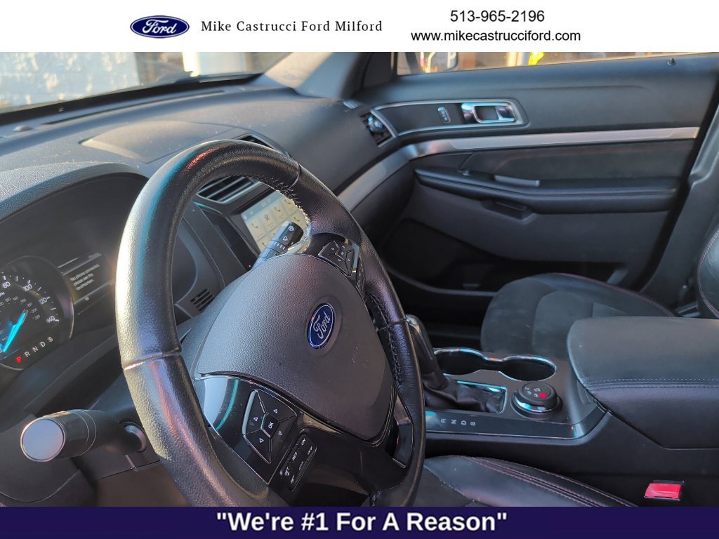 Used 2018 Ford Explorer XLT w/ Equipment Group 202A AWD/4WD image 8