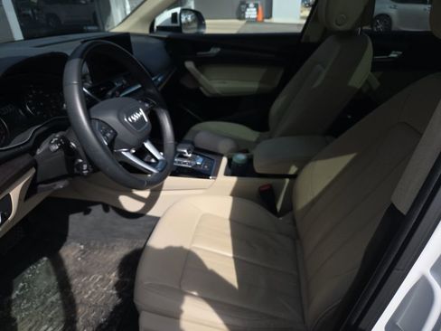 Used 2023 Audi Q5 2.0T Premium w/ Convenience Package AWD/4WD image 7