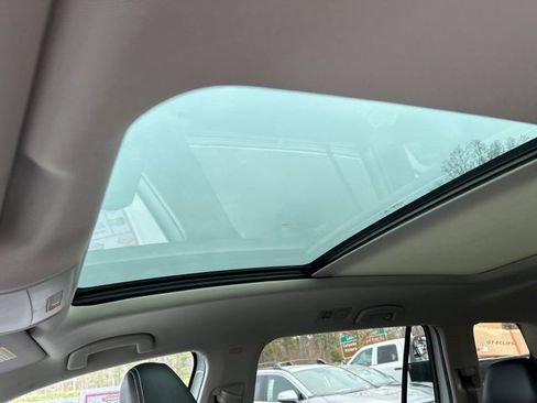 Used 2022 Volkswagen Atlas SEL image 31