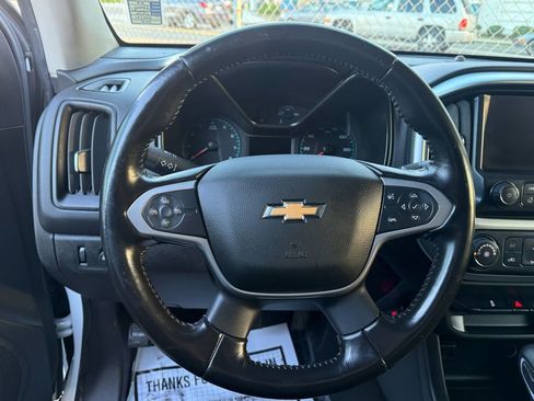 Used 2022 Chevrolet Colorado LT w/ LT Convenience Package image 13