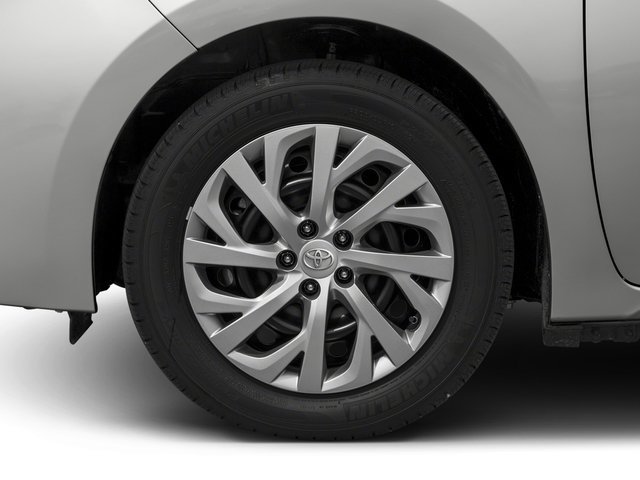 Used 2018 Toyota Corolla LE FWD image 11