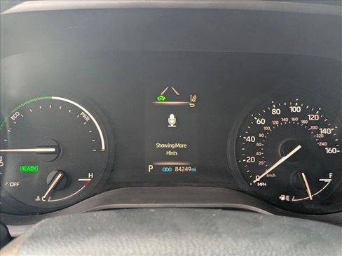 Used 2023 Toyota Sienna XSE image 11