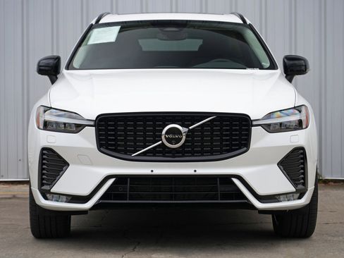 Used 2024 Volvo XC60 B5 Plus w/ Climate Package image 7