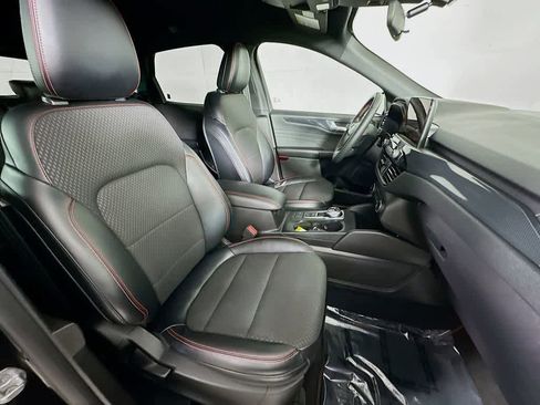 Certified 2023 Ford Escape ST-Line image 15