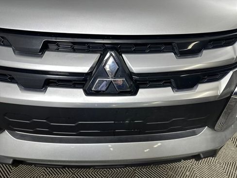 Used 2024 Mitsubishi Outlander Sport SE image 9