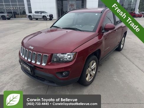 Used 2015 Jeep Compass Latitude AWD/4WD image 5